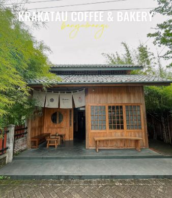 Bangunan dan fasad utama Krakatau Coffee & Bakery di Kemiren, Banyuwangi